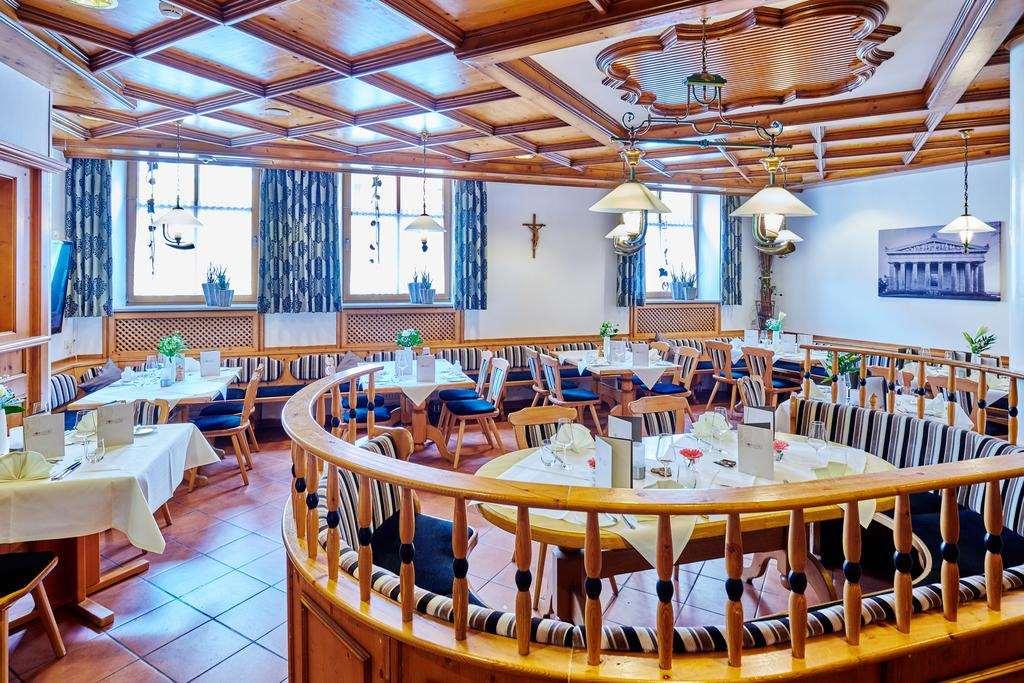 Posthotel Donaustauf Restaurant photo